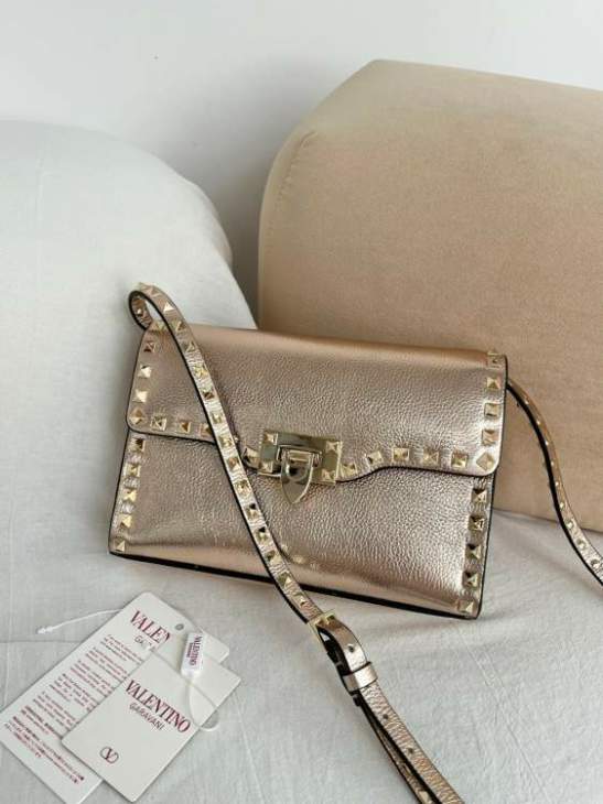 Picture of Valentino Handbags _SKUfw236446735fw